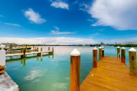 Saylor's Bay | House in Key Colony Beach with ocean views 키콜로니 비치 호텔