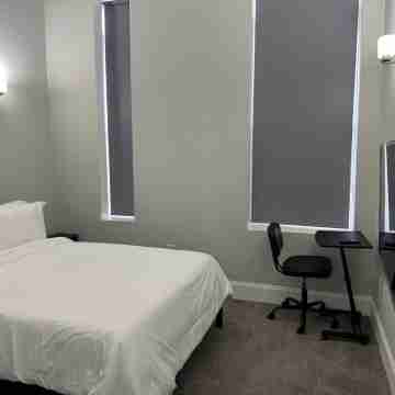 Huge Upscale Downtown Penthouse 4Bedrm/3Bath - 5 mins from Penn Station Rooms