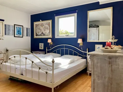 라우워스미어에 직접 접근할 수 있는 겨울 정원이 있는 6인용 하우스 마리케 Anjum 호텔