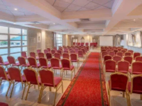 Suites Hôtel les Charmilles & Spa Hotels in Gammarth