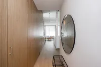 Scandinavian Design Townhouse with Private Sauna - 레지던스
