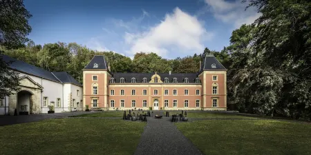 Château du Pont d'Oye Отели в г. Сен-Леже