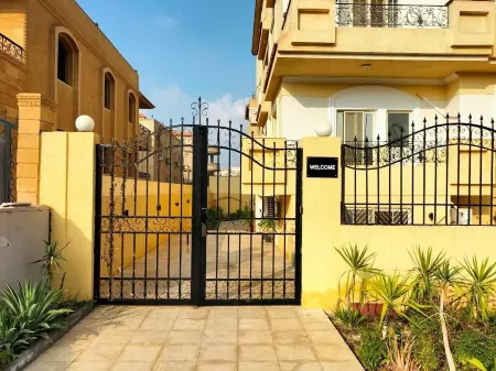 Bird Nest Near Arkan Plaza