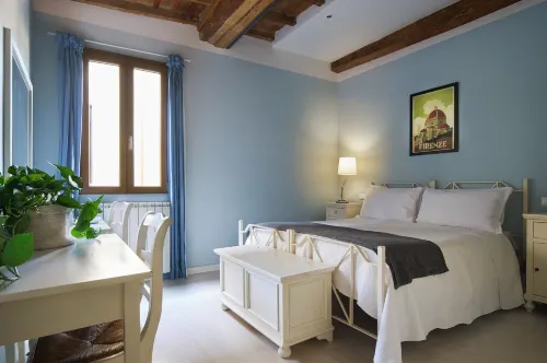 Panicale Blue Historic 1Br Stay Near Medici Chapels & Mercato Centrale - 3-نجوم