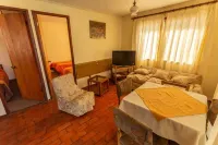 Cabanas Yunkai Hotels in Vicuna