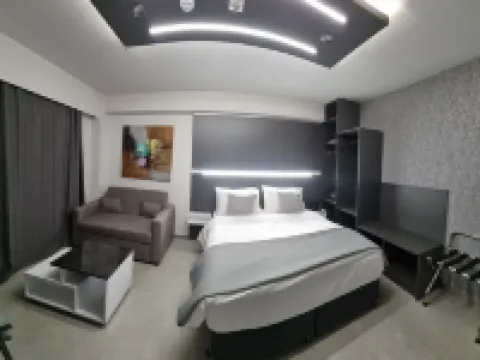 Luxsuites Hotels in Paralia Ofriniou