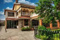 Leafy Park Villa Hotels in 