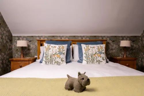 Kirktoun Cottage on Scottish Estate - open fire- enclosed garden- beaches -woods