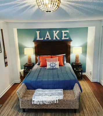 Driftwood Lake House- cozy , quiet cove!