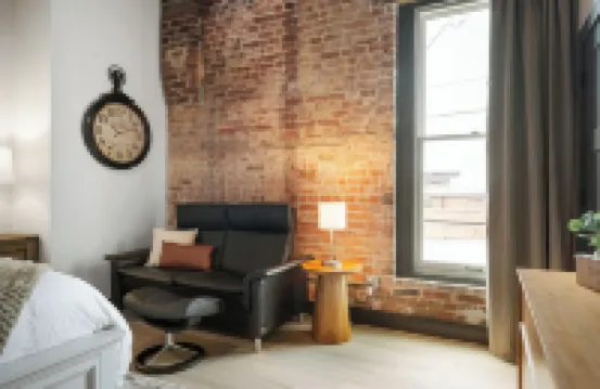 Cozy 1-bedroom apartment in fabulous Wabash with WiFi, AC 沃巴什酒店