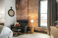 Cozy 1-bedroom apartment in fabulous Wabash with WiFi, AC