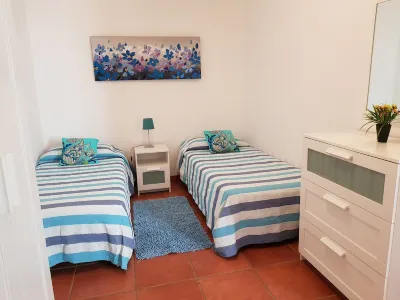 Nice house, private pool, WIFI, near to the beach. Hotels near Castillo de Santa Barbara