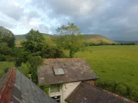 Stylish cottage for 4 in the Brecon Beacons