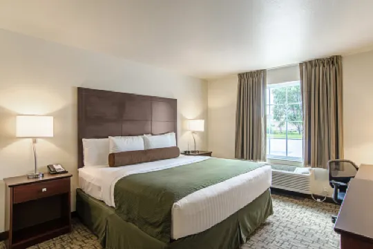 鵝卵石套房酒店 - 根西