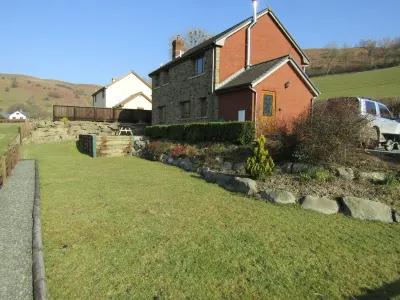 Nant-Y-Glyn Holiday Accommodation set in a beautiful rural hamlet location Hotels in 