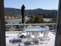 Kaiteriteri Beach Holiday Home, Elevated Sea Views and Mountain Biking Trails Hotels in Kaiteriteri