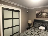 Modern 2- bedroom apartment in downtown
