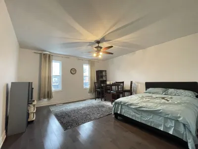 Your another home close to Woodbine Beach and Downtown Toronto. Hotels in East York