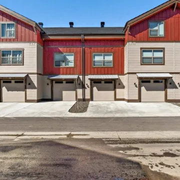 Moose Meadows Escape in McCall - Dog Friendly & 1 Bed/1 Bath on Each of 3 Floors