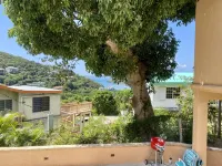 Sunset Hideaway-1 bedroom, 5 minutes from Cruz Bay
