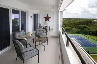 5 Star Luxury Condo with Awesome Ocean View!