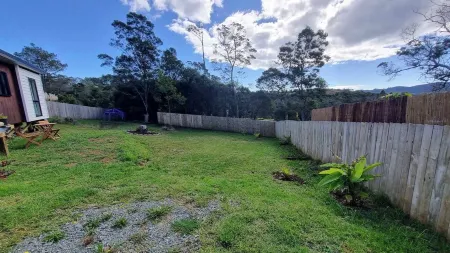 Itzy Bitzy house is colourful, cosy, fully fenced with sea views