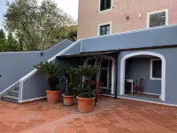 Holiday flat for 4 persons with a large terracce wit ocean view Hotels in Massarosa