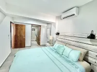 NEW Deluxe 2BR - 2BTH, 2 KING BEDS, Pool, GIG-Speed WI-FI, Barbecue, Grand Patio