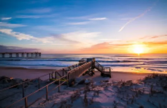 2Bed + 2Bath Blocks from the Beach