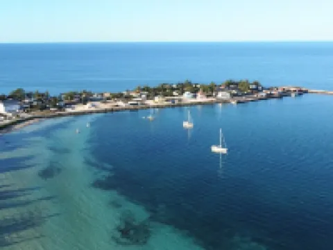 2BR/2BA Ground Floor Apartment pool/garden view #5 Hotels in Governor's Harbour