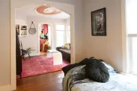 Vintage Charmer Waterfall views! sleeps 5!