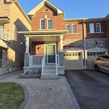 Beautiful three bedroom house in Pickering Отели в г. Пикеринг