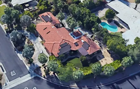 3 Bdrm Luxury. Gourmet Kitchen/Pool/Spa/Walk to Shops. Pets OK. Short/Long Term