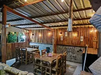 Tetebatu Valley Bungalows Hotels in Sikur