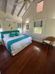 Beautiful West Coast villa, shared pool, Inc Fairmont Beachclub access for four. Hotels in Porters