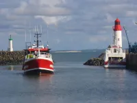 CotiLoft Apartment / Terrace  in the Heart of the Village, Near Beaches