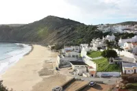 Casa Valeria, 1st Floor, Right by Sea, 2 Bedrooms, Roof Terrace, Beach, Sea View
