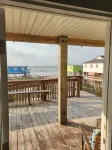 Beachfront Family Fun! 30s to Sand – 1 King, 2 Queens, Bunks, Prvt Beach Access!