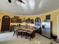 Great ocean views, walking distance to town/ beach, heated pool, family friendly