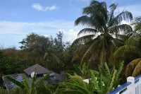 Air conditioned studio 3 minutes walk from the beach
