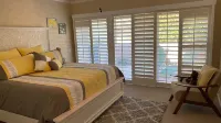 Vintage 1959 mid century modern, close to tennis and festivals Hotels near The Village at Indian Wells