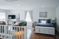 Cozy Tree-Lined Carriage Home - Stay in Serenity!