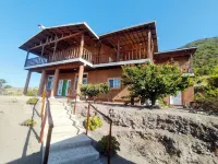CASA MIRAMAR Peacefulspacious 5-bedroom home in delightful Esteban Cantu Hôtels à proximité de : Playa la Jolla S.r.l. de C.V.
