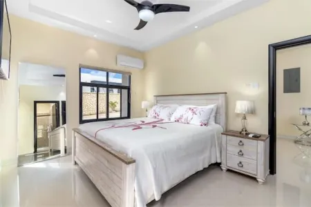 Great Escape Villa Pyramid Point Отели рядом с достопримечательностью «Тертл Ривер Фолс & Гарденс»