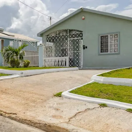 Comfy two-bedroom house in Camelot Village, Discovery Bay.