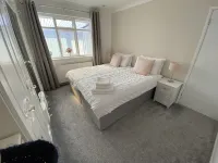 Luxury on one level, Fully Refurbished, Brand New! فنادق في Thornton-Cleveleys