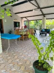 Spacious “ Home,Sweet Home”  3 mins.from the beach .Close to restaurants ,stores