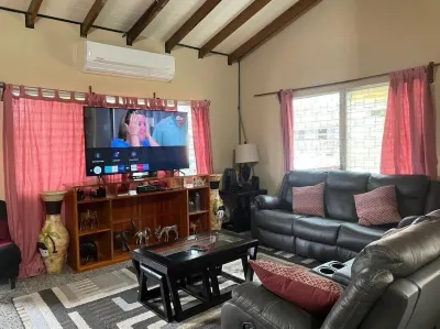 Enjoy all the space in this loft in the heart of Tela Atlántida Hotel a 