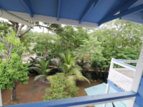 Main Floor at The Gardens! Hoteles en Utila