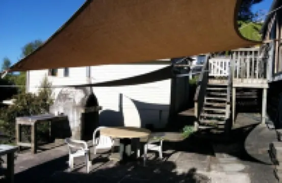 Tranquil Bush Living-  on the 'Fringe of Heaven' Hotels near Waitakere
